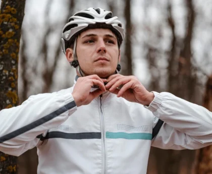 The Essential Guide to Choosing the Right Men's Cycling Jacket